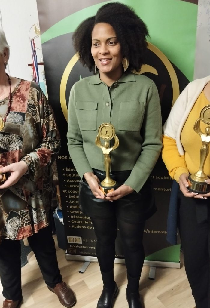 Trophée Impact Woman 2026 : reconnaissance de mon parcours entrepreneurial avec Inakobé Recevoir le Trophée Impact Woman 2026 a été un moment fort de mon parcours entrepreneurial. Une reconnaissance qui symbolise des années de travail, de persévérance et de passion.